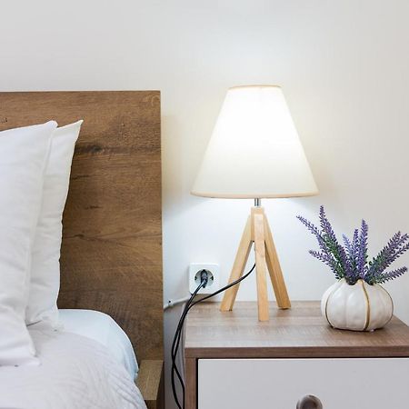 Filora Apartment In The City Center Heraklion  Bagian luar foto